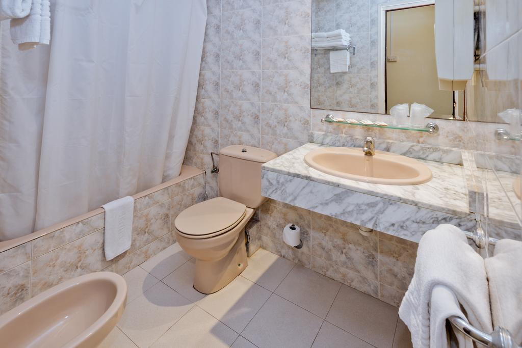 Hotel Vila Calella Bagian luar foto