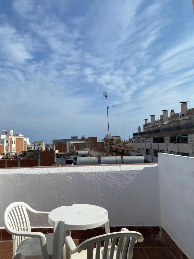 Hotel Vila Calella Bagian luar foto