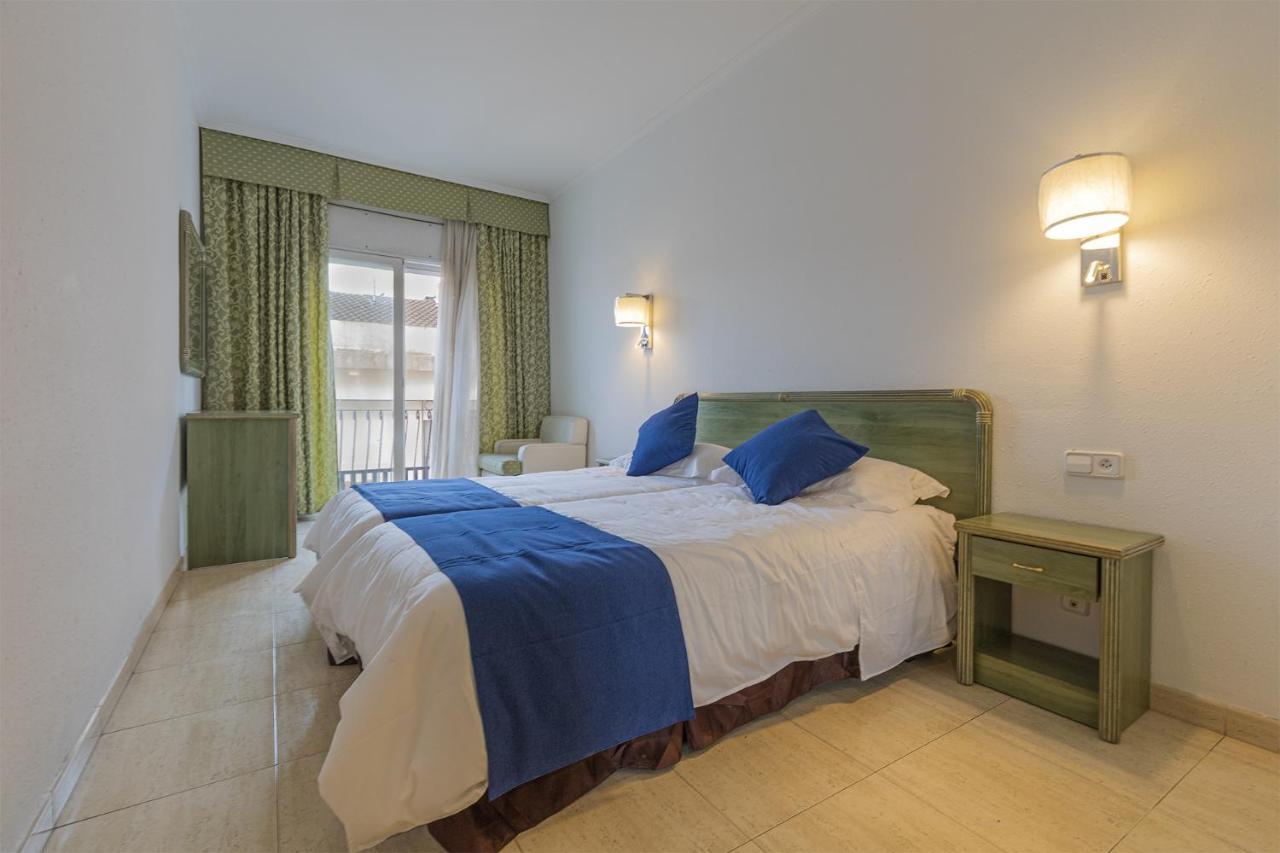 Hotel Vila Calella Bagian luar foto
