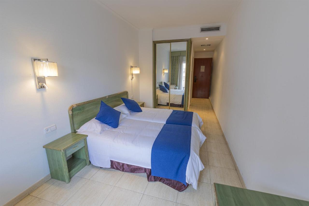 Hotel Vila Calella Bagian luar foto