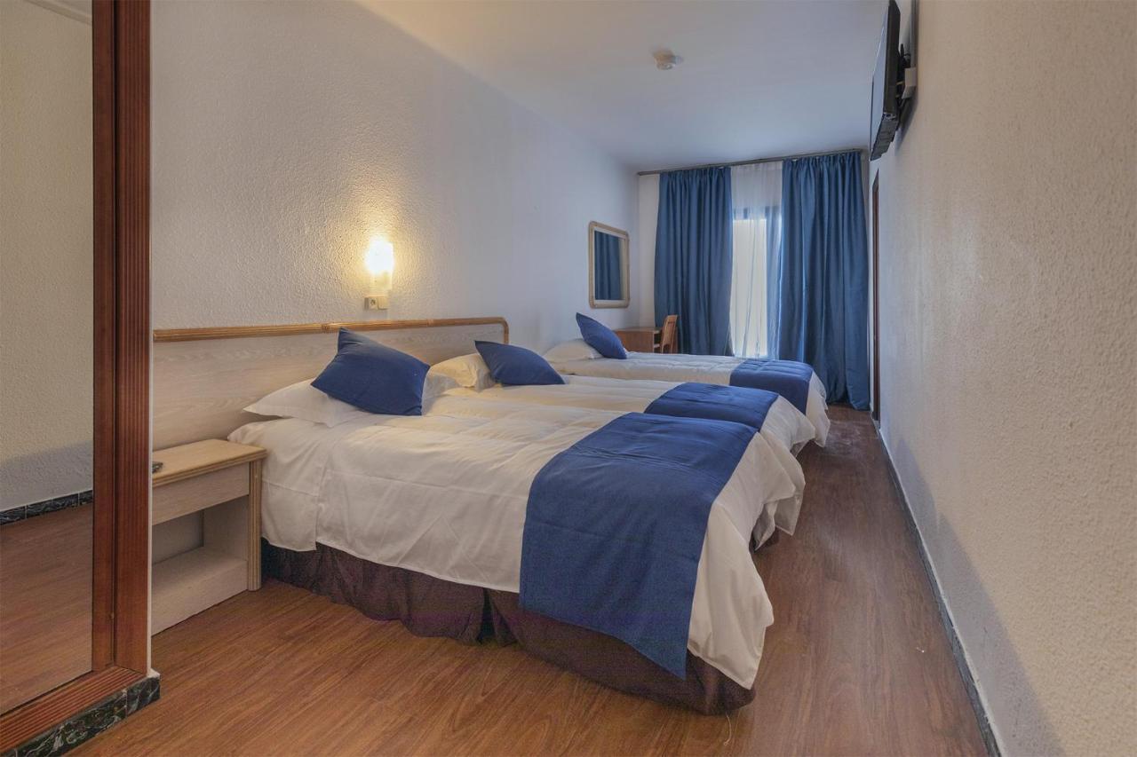 Hotel Vila Calella Bagian luar foto